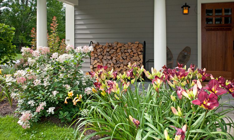 Carr_frontdoor_flowers_1921